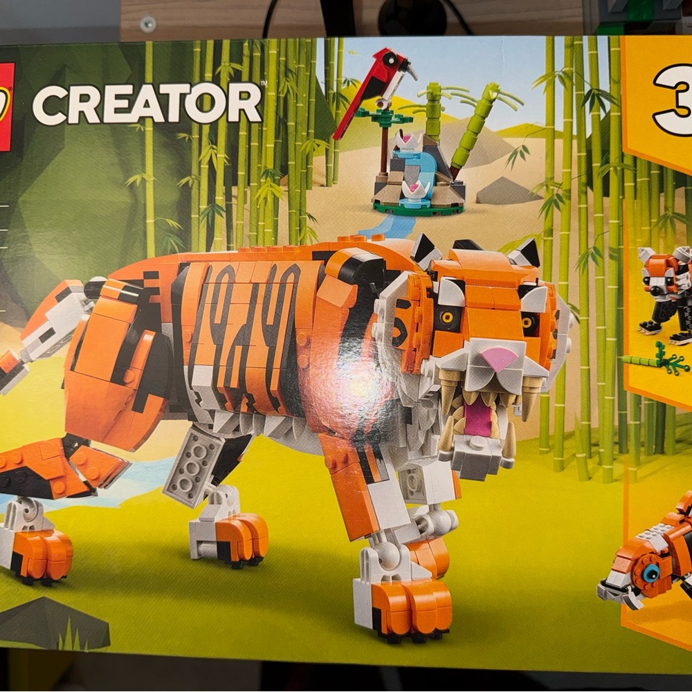 LEGO Orange and White Tiger Building Set by Lego Creator